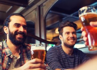 Najlepšie drinky, vďaka ktorým zažiješ nezabudnuteľnú silvestrovskú noc tipy na alkohol na silvester
